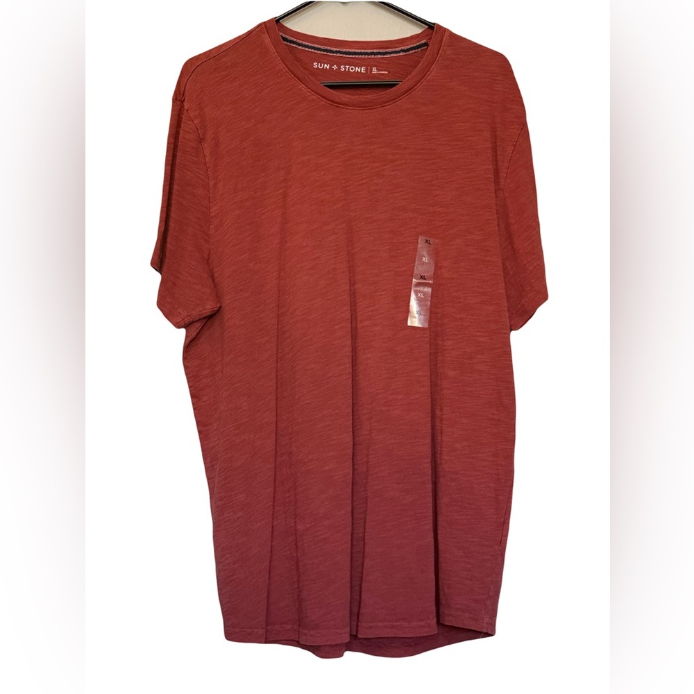 NWOT Sun + Stone Men's Brick Red Short Sleeve 100% cotton V-Neck
